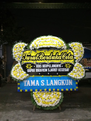 Papan Bunga Duka di Batu Besar